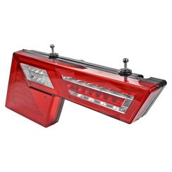 LANTERNA TRASEIRA SEM SAIA UNIVERSAL DE LED E UM CONECTOR DE 5 VIAS E TRÊS DE 2 VIAS COM DIRECIONAL SEQUENCIAL DO LADO DIREITO - LANT208-D