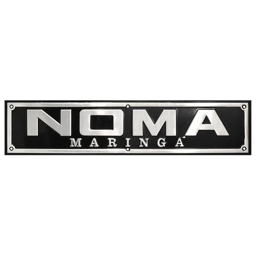 PLACA DE ALUMÍNIO GRANDE DA NOMA DE 590X135MM - PRETO/PRATA - PLAC06